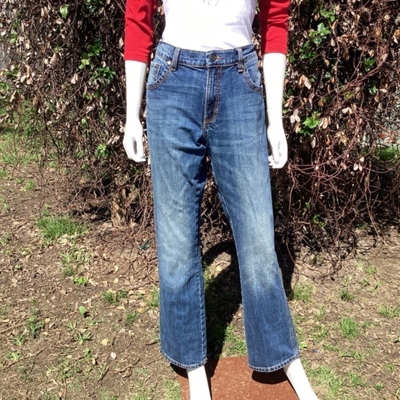 Wrangler Retro Relaxed Bootcut Factory Fading Whiskering Jeans - Picture 1 of 12